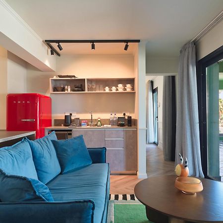 Liv The City Suites Adults Only Larnaca Esterno foto