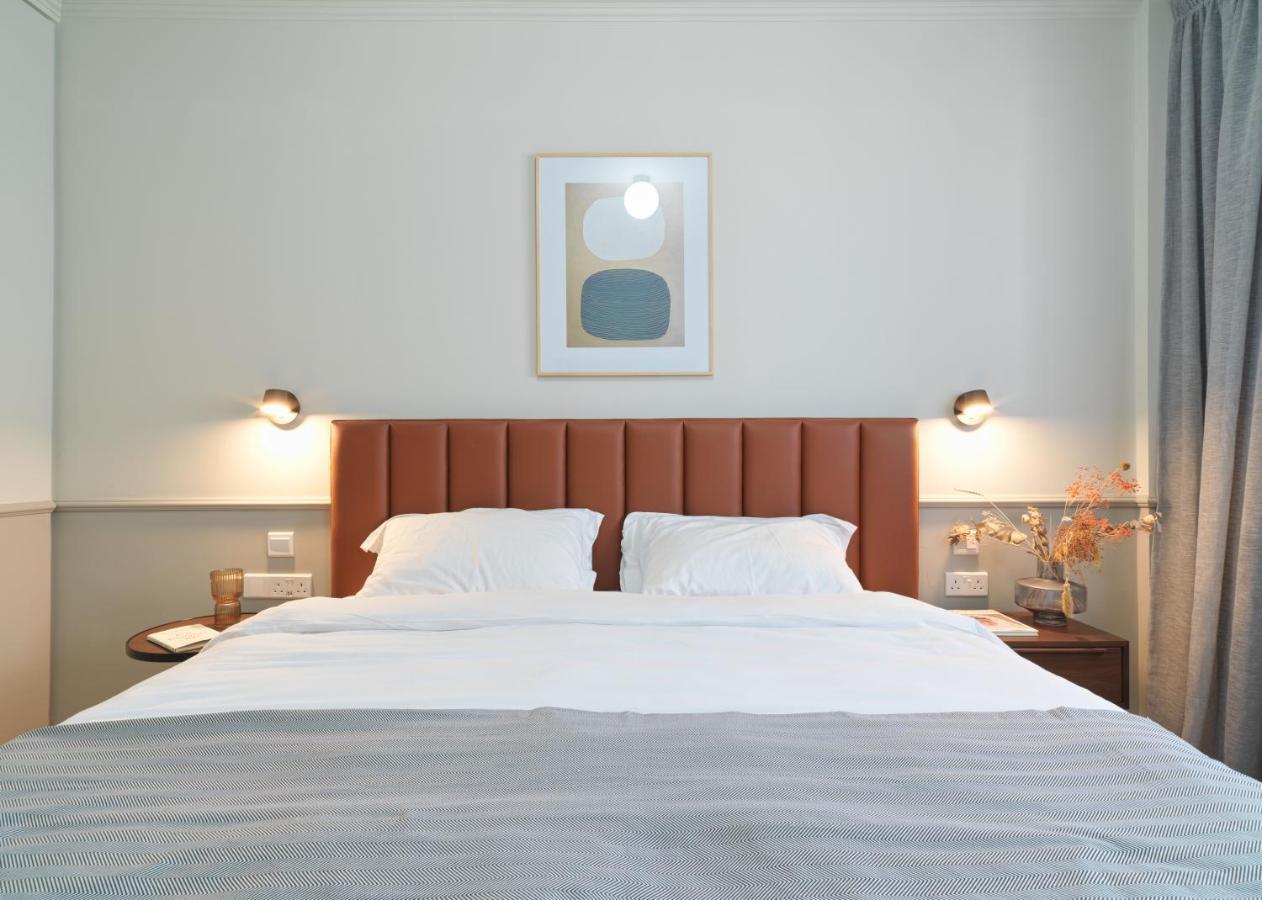 Liv The City Suites Adults Only Larnaca Esterno foto